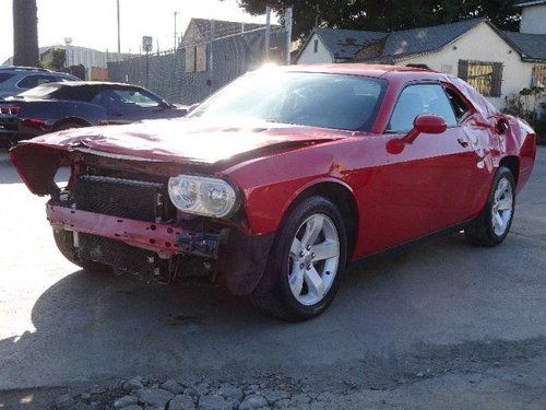 2012 dodge challenger salvage repairable rebuilder only 12k miles!! runs!!!!