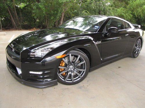 2012 nissan gtr  459 original miles navigation awesome and faaaassst!!!!!