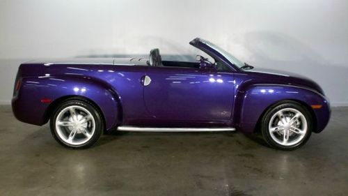 2004 chevrolet ssr convertible 2-door 5.3l