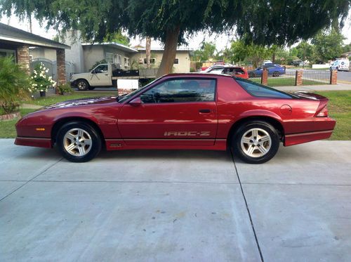 1990 chevrolet camaro iroc-z coupe 2-door 5.0l message me offers