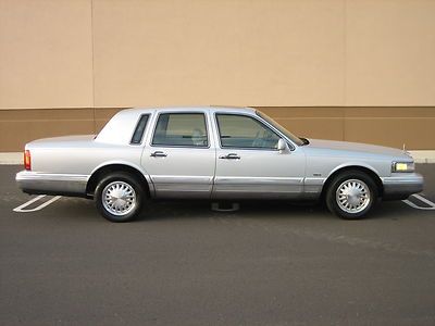 1995 lincoln town car cartier two owner low miles non smoker clean no reserve!!!