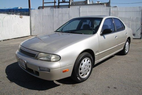 1994 Nissan Altima  Automatic 4 CYLINDER NO RESERVE, image 5
