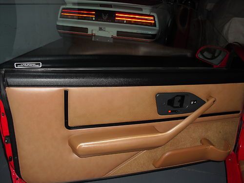 1991 Pontiac Firebird Trans Am CONVERTIBLE, RARE LOW PRODUCTION,22K MILES, MINT!, image 11