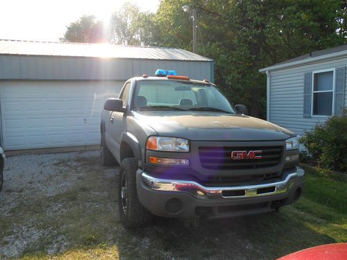 2006 gmc sierra 2500 hd standard cab pickup 2-door 6.6l