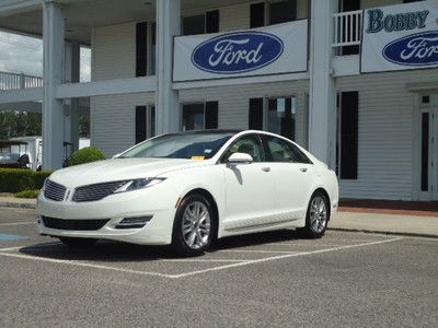 Crystal champagne panoramic vista roof  one owner we finance