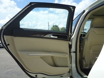 Crystal Champagne Panoramic Vista Roof One Owner We Finance, image 11