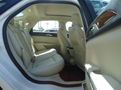 Crystal Champagne Panoramic Vista Roof One Owner We Finance, image 15