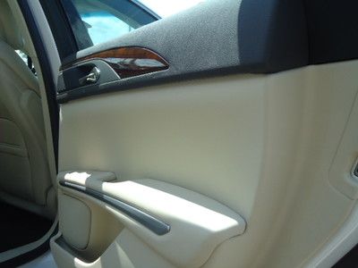 Crystal Champagne Panoramic Vista Roof One Owner We Finance, image 20