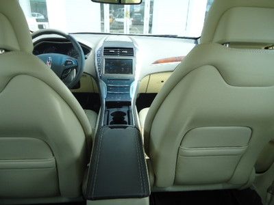 Crystal Champagne Panoramic Vista Roof One Owner We Finance, image 21