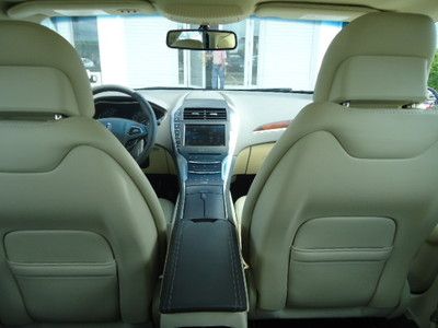 Crystal Champagne Panoramic Vista Roof One Owner We Finance, image 22