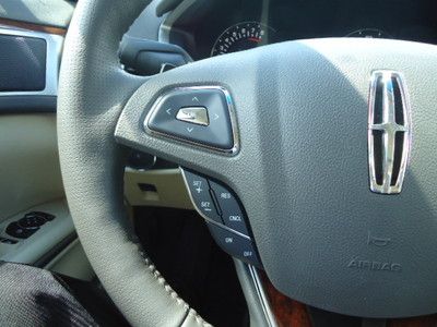 Crystal Champagne Panoramic Vista Roof One Owner We Finance, image 33