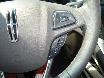 Crystal Champagne Panoramic Vista Roof One Owner We Finance, image 34