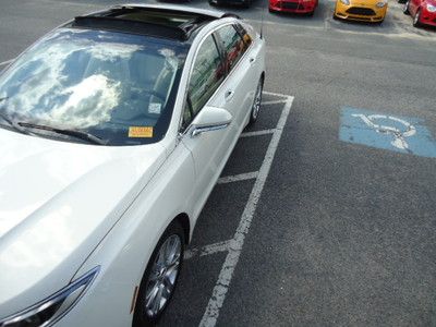 Crystal Champagne Panoramic Vista Roof One Owner We Finance, image 52