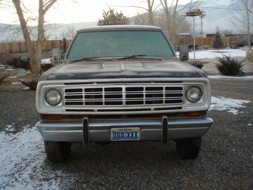 1975 dodge power wagon