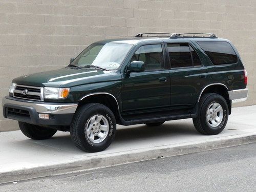 Beautiful 1999 toyota 4runner 4wd sr5 sport utility 3.4l