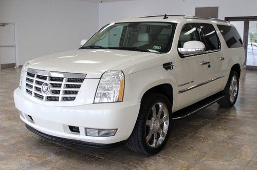 2007 cadillac~escalade~esv~awd~tv/dvd~hid~htd lea~4 capt~22s~white diamond