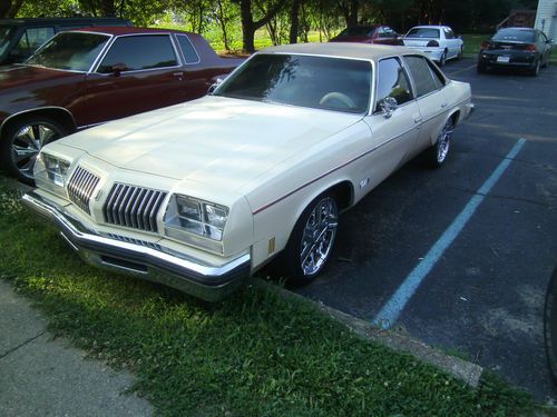 1976 oldsmobile cutlass s 78k miles 20" wheels nice car