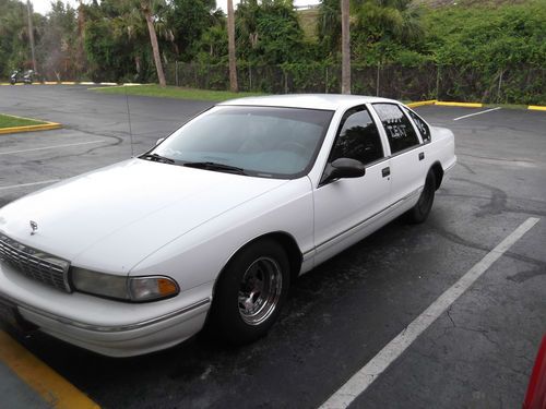 1995 chevrolet caprice classic sedan 4-door 4.3l