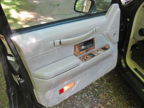 1991 Lincoln Town Car Executive Sedan - NO RESERVE - Southern Car in Wisconsin, US $2,500.00, image 9