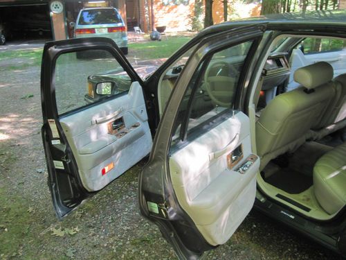 1991 Lincoln Town Car Executive Sedan - NO RESERVE - Southern Car in Wisconsin, US $2,500.00, image 13