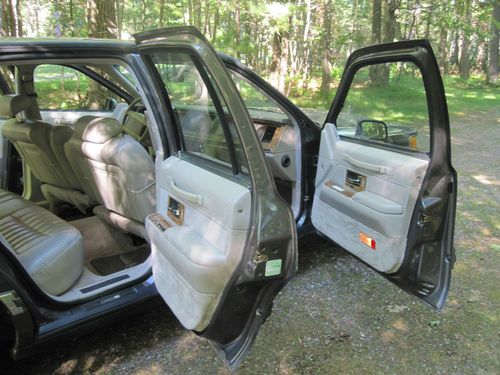 1991 Lincoln Town Car Executive Sedan - NO RESERVE - Southern Car in Wisconsin, US $2,500.00, image 14