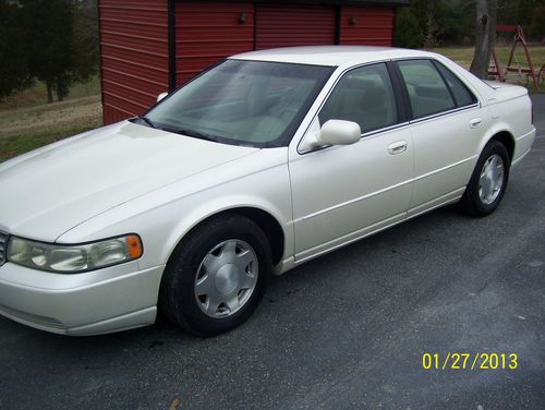 2001 cadillac seville sls sedan 4-door 4.6l low miles 128,000 miles