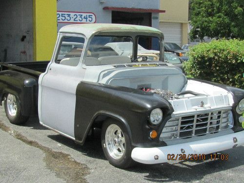 1955 chevrolet ( pro tour ) ( restomod) big window truck