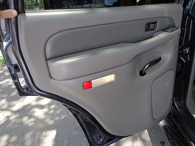 2003 GMC YOUKON DENALI AWD 3RD SEAT DVD LEATHER LOADED RUNS GREAT NO RESERVE, image 28
