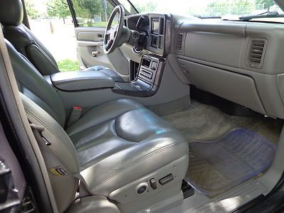 2003 GMC YOUKON DENALI AWD 3RD SEAT DVD LEATHER LOADED RUNS GREAT NO RESERVE, image 33