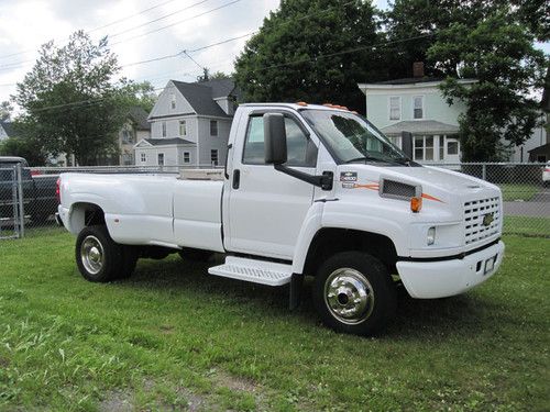 2005 chevy kodiak c4500 reg cab w/ pickup truck type box &amp; duramax turbo diesel