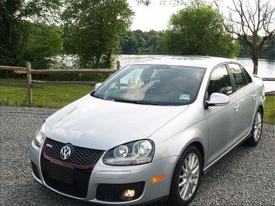 2007 volkswagen jetta gli 6spd 2.0l turbo only 29k original miles!!!!