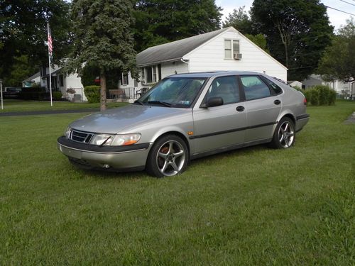 1997 saab 900 s hatchback 4-door 2.3l