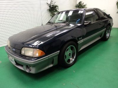 1988 ford mustang 5.0 v-8/manual no reserve!