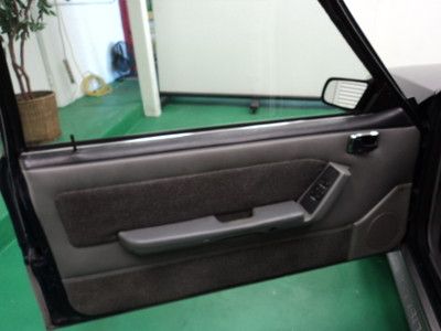 1988 FORD MUSTANG 5.0 V-8/MANUAL NO RESERVE!, image 23