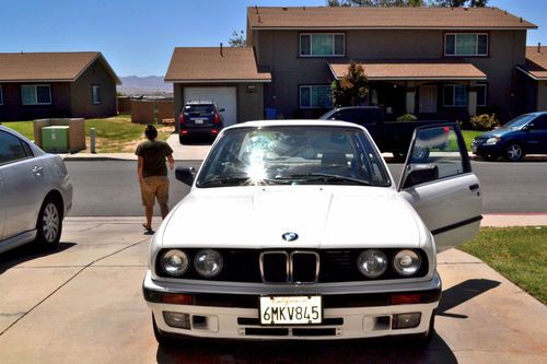 1989 bmw 325i base coupe 2-door 2.5l