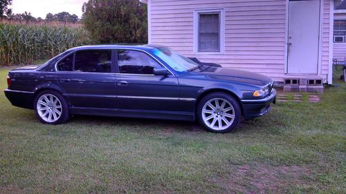 2001 bmw 740il base sedan 4-door 4.4l