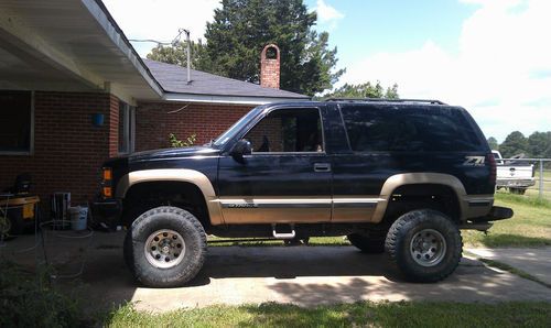 1999 chevrolet tahoe lt sport utility z71  2-door 5.7l