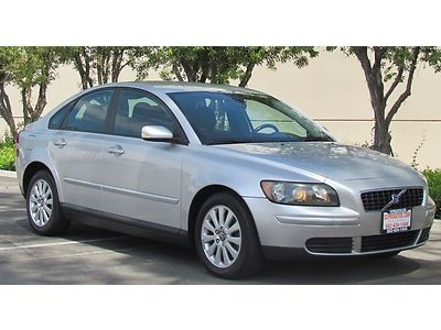 2005 volvo s40 2.4i sedan clean smoke free must sell pre-owned