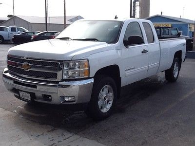 Low Reserve! 4X4 Ext Cab 8 foot long bed,5.3L, Excellent Condition, image 3