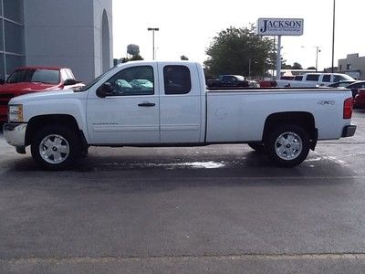 Low Reserve! 4X4 Ext Cab 8 foot long bed,5.3L, Excellent Condition, image 4