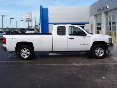 Low Reserve! 4X4 Ext Cab 8 foot long bed,5.3L, Excellent Condition, image 8