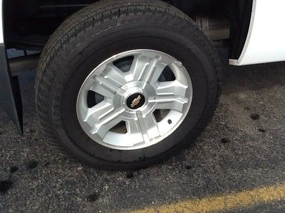 Low Reserve! 4X4 Ext Cab 8 foot long bed,5.3L, Excellent Condition, image 9