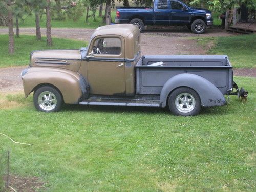 1946 Ford 1 ton pick-up #3