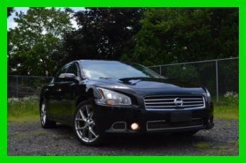 Navigation  leather heated seats back up camera  power moonroof  loaded save big