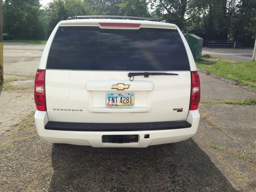 2007 Chevrolet Suburban 1500 LT Sport Utility 4-Door 5.3L. NO RESERVE, image 7