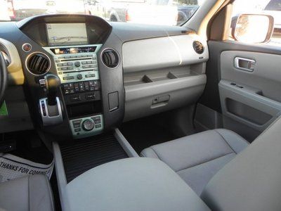 Touring NAV Leather Sunroof 3rd Row Rear DVD Back-Up Camera Heated Front Seats, image 18