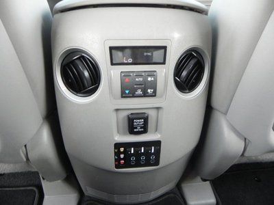 Touring NAV Leather Sunroof 3rd Row Rear DVD Back-Up Camera Heated Front Seats, image 22