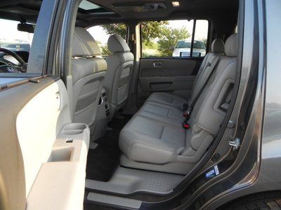 Touring NAV Leather Sunroof 3rd Row Rear DVD Back-Up Camera Heated Front Seats, image 24