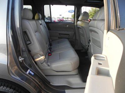 Touring NAV Leather Sunroof 3rd Row Rear DVD Back-Up Camera Heated Front Seats, image 28