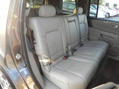 Touring NAV Leather Sunroof 3rd Row Rear DVD Back-Up Camera Heated Front Seats, image 29